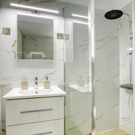 Avgi - Premium Acropolis View - Family Bedroom אתונה