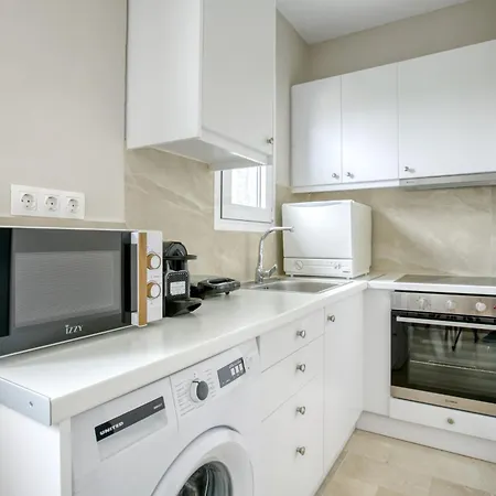 Avgi - Premium Acropolis View - Family Bedroom אתונה